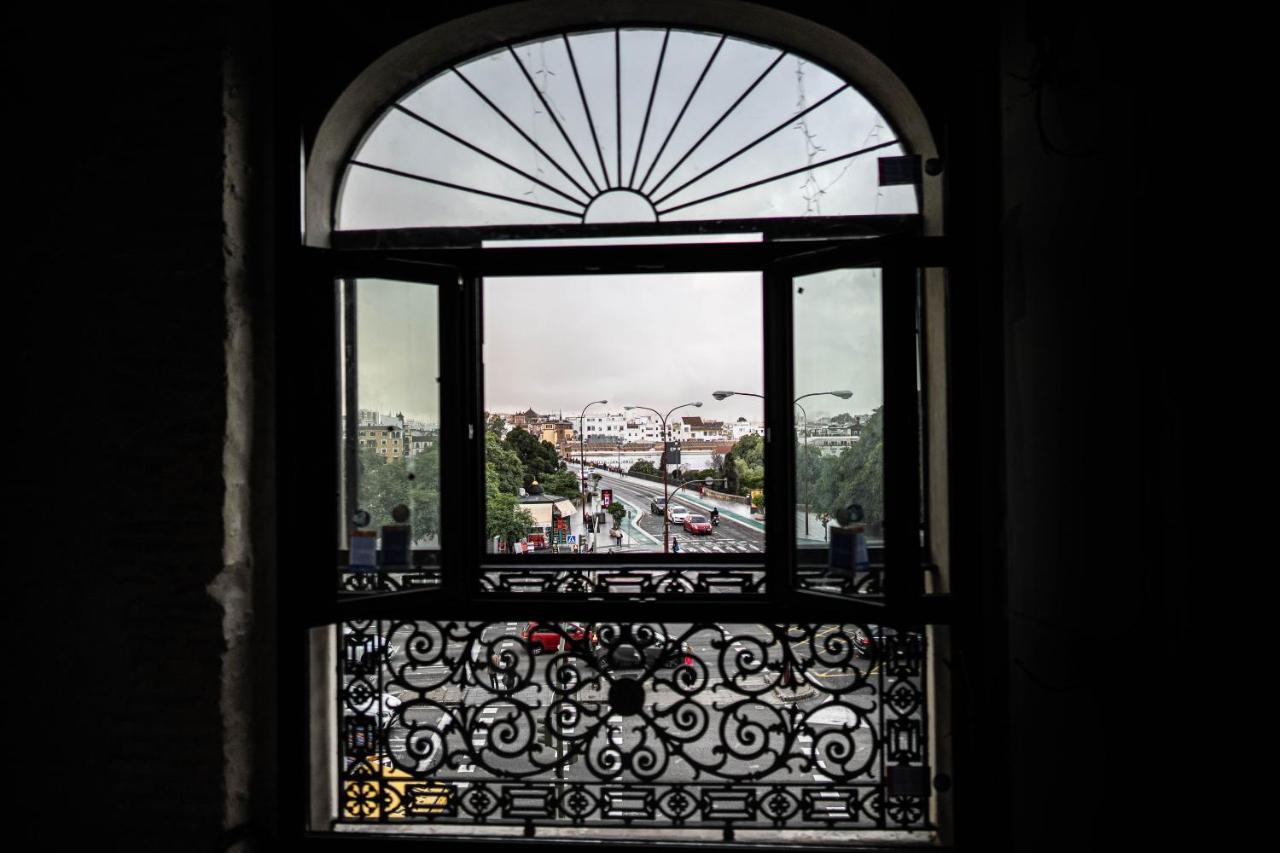 Hotel Lobby Sevilla Eksteriør bilde View from the window of the palace