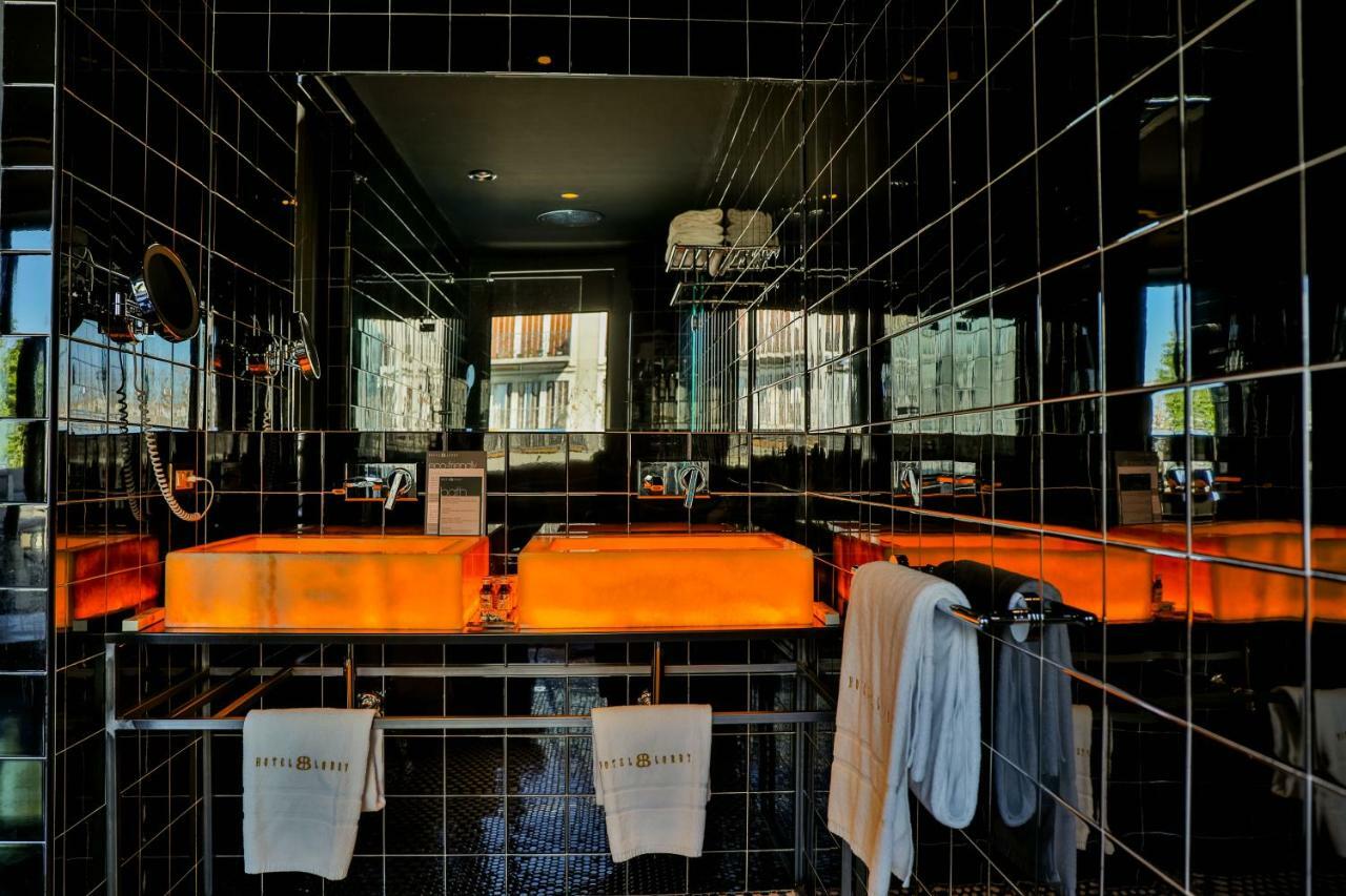 Hotel Lobby Sevilla Eksteriør bilde Bathroom at Hotel 114